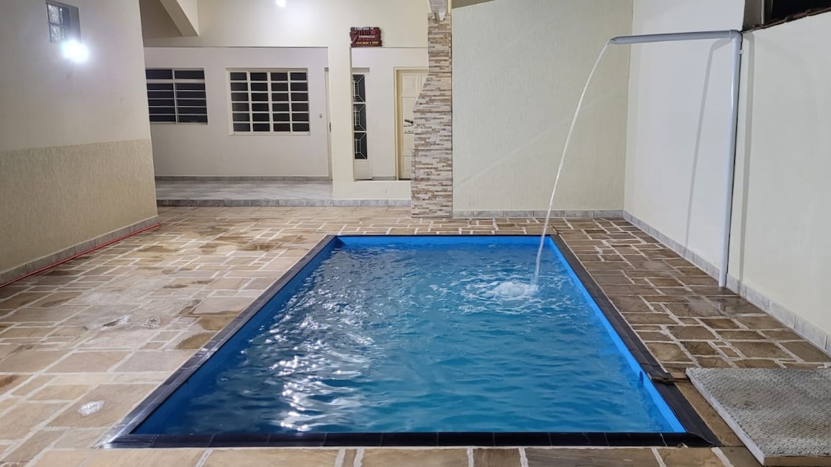 Bela Casa Completa com Pool