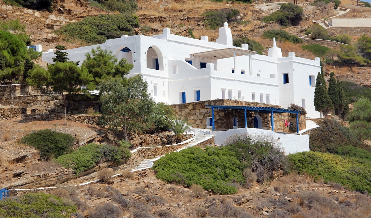 Villa d'artiste avec une vue unique sur la mer