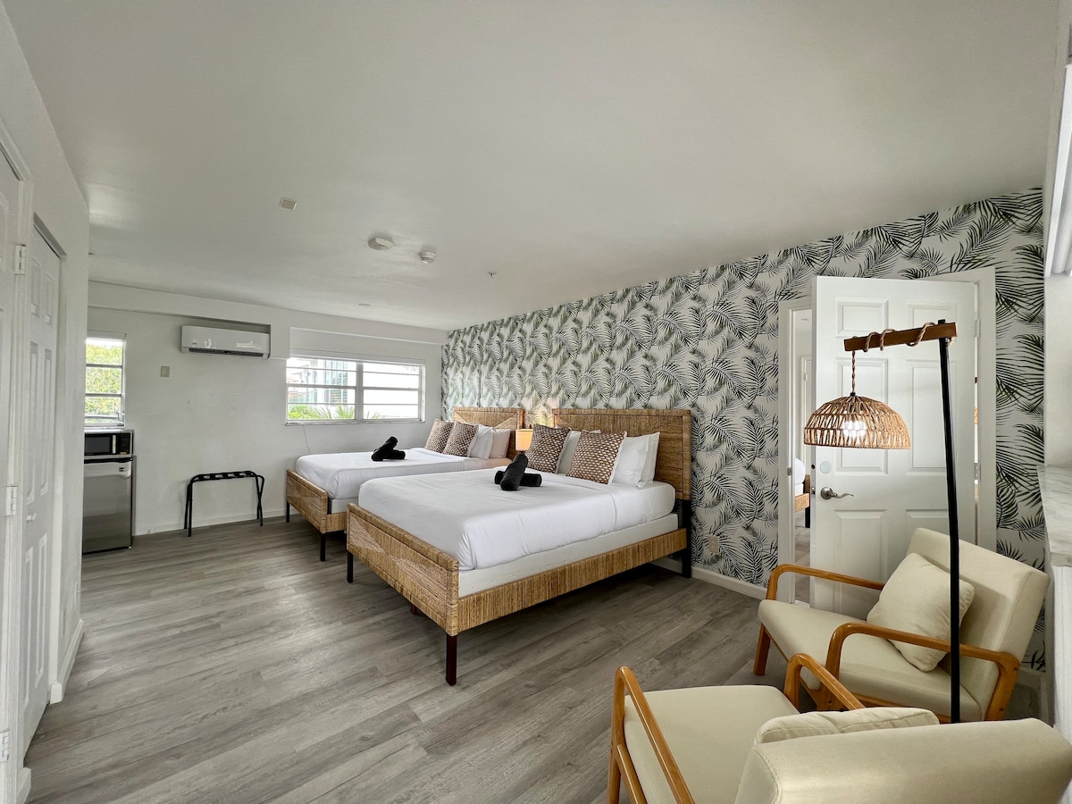 Modernized Chic Beach Hotel - 20