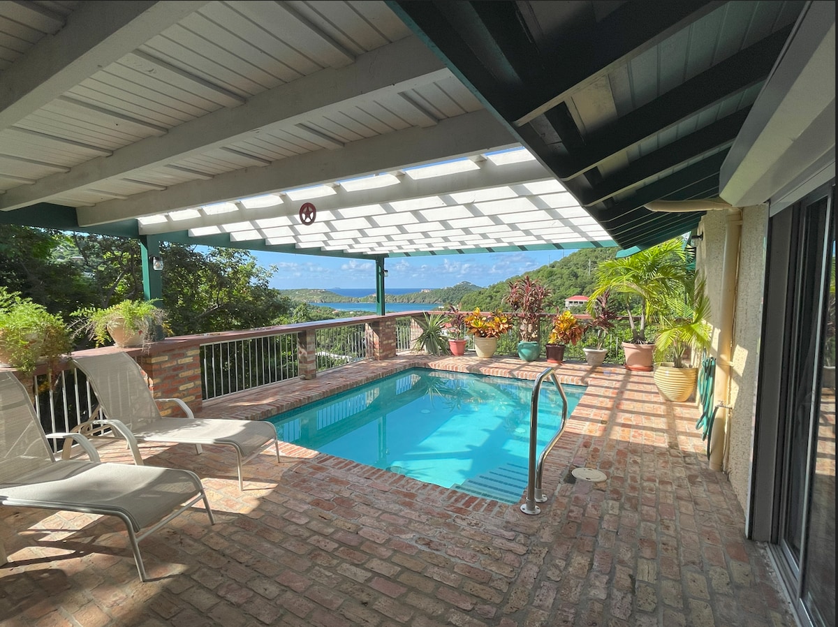 JJ's - Super private, sunset ocean views and pool