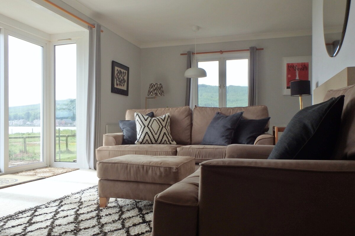 Beachfront Cottage, Isle of Bute