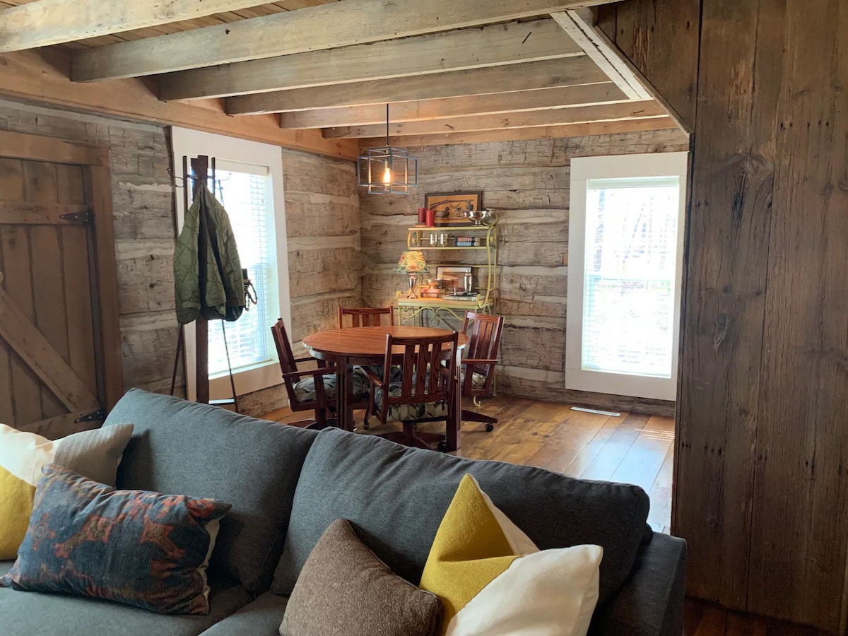 Historic Cabin Hideaway: Woods & Charm