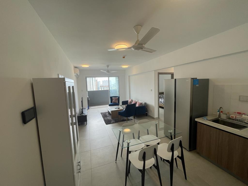NEW 3 Bedroom Apartment - 10 Mins Cab From Airport