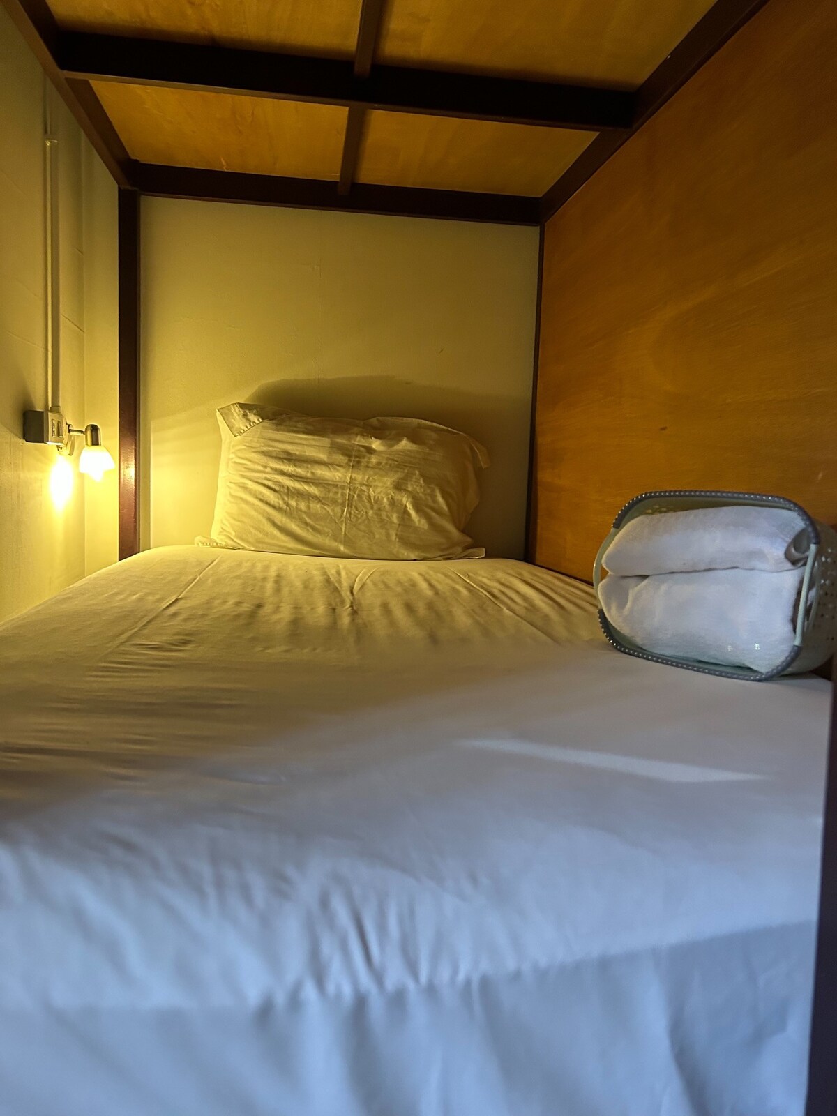 Female Dorm • Relaxed Tropical Sunset Beach Hostel