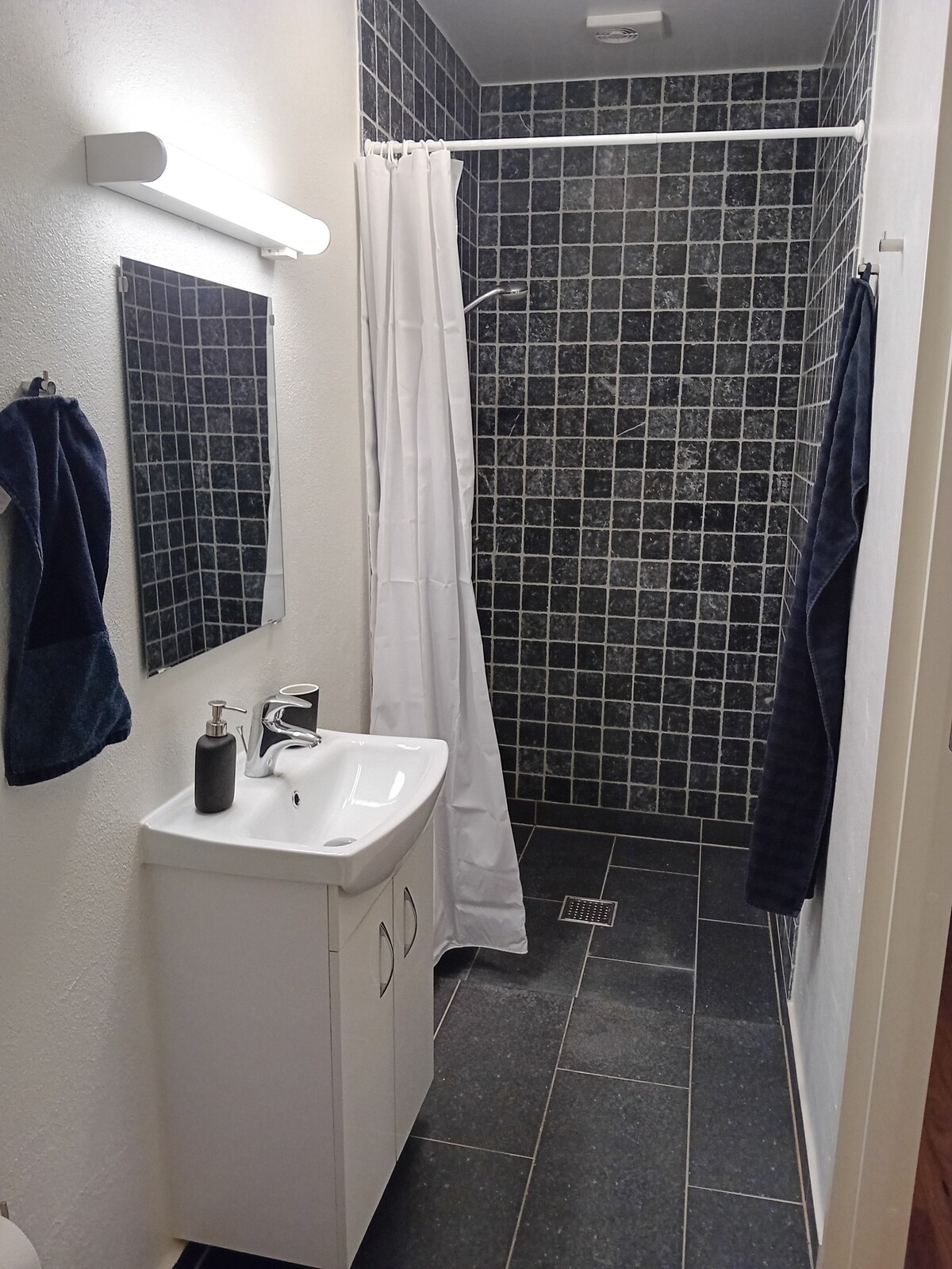 Dobbeltværelse med eget bad (3)