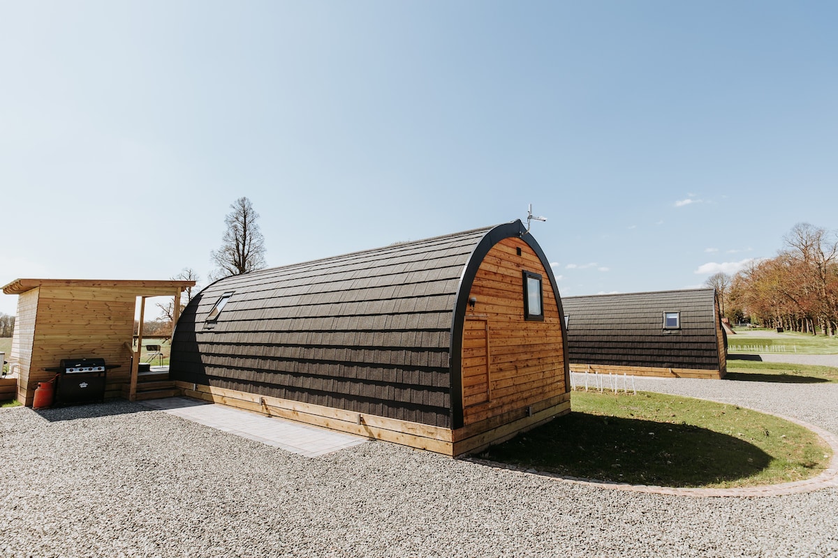 Luxury Glamping Pod with Hot Tub