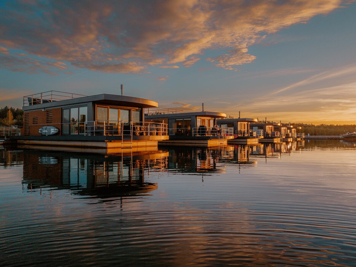 Floatinghouses Bärwalder See