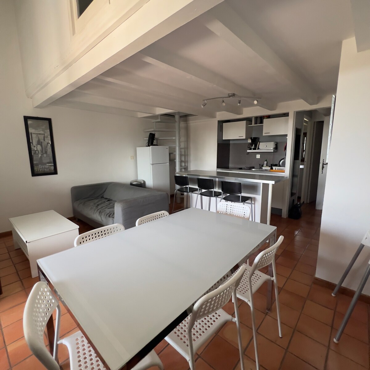 Lovely apartment with terrasse over the dentelles