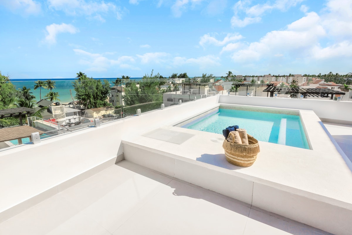 Lifestyle Ocean View PentHouse with private Pool