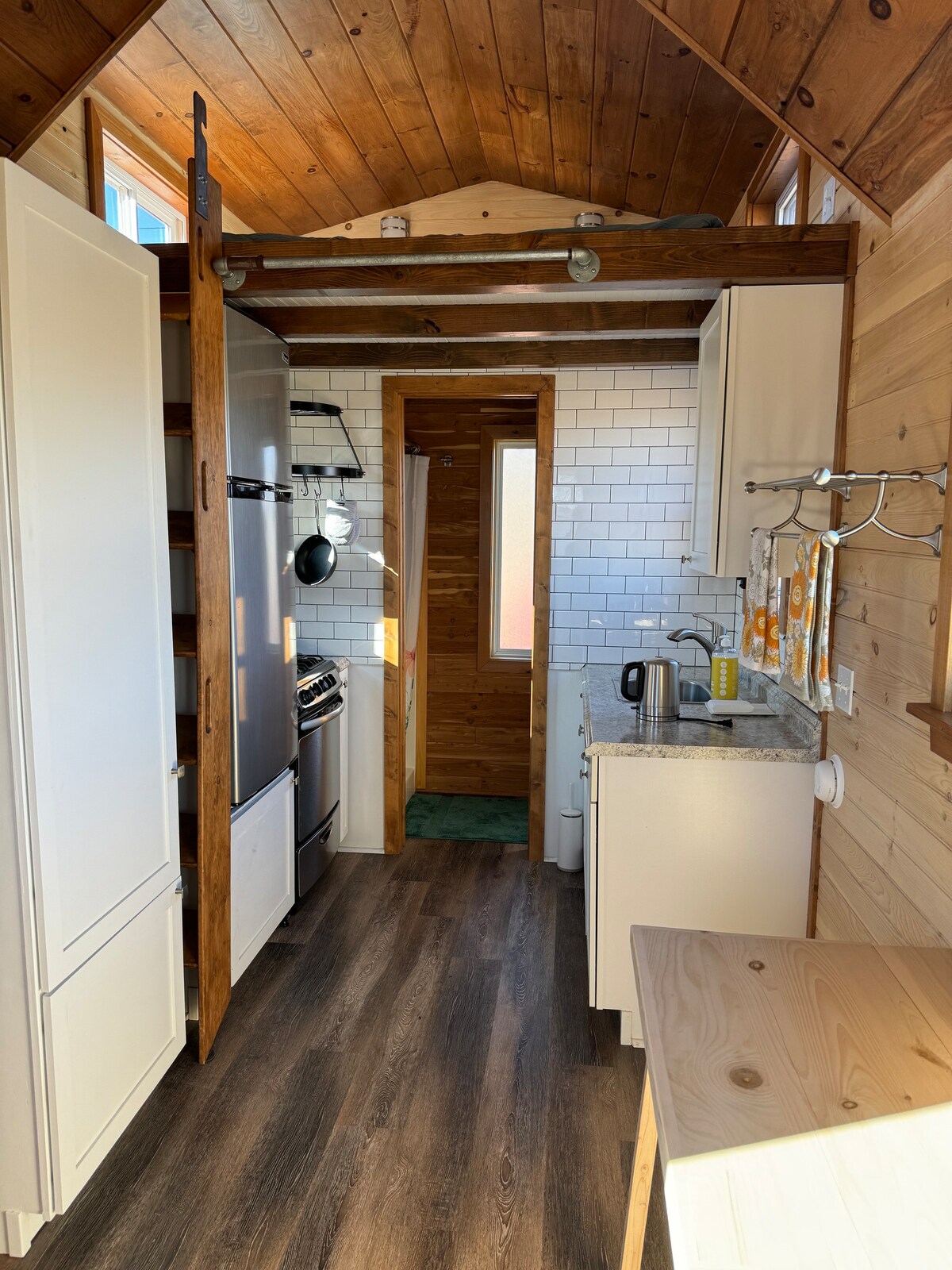 三河小屋（ Three Rivers Tiny House ）