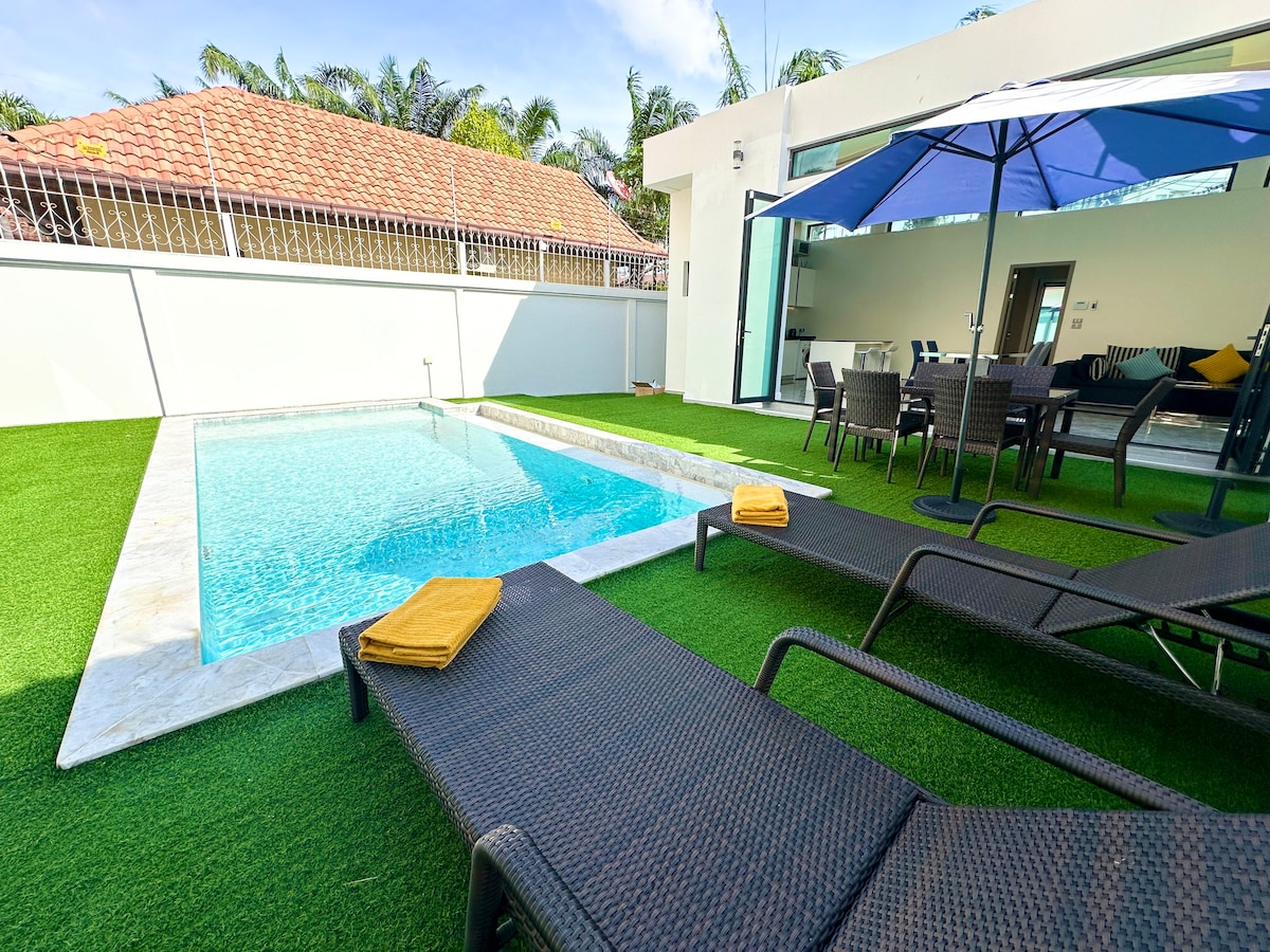 View Talay Villas - Luxury 3BR pool villa nr beach