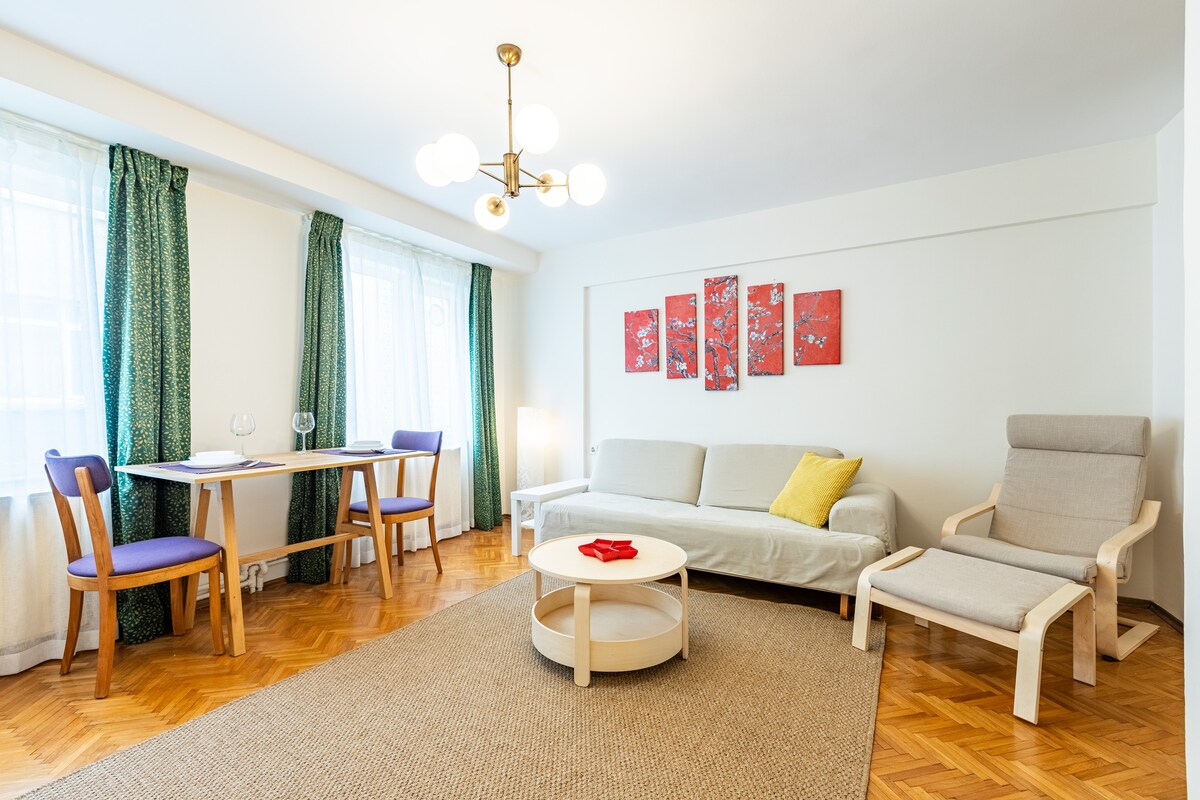 Tranquil Oasis 2BR AC Near Taksim & Nişantaşı