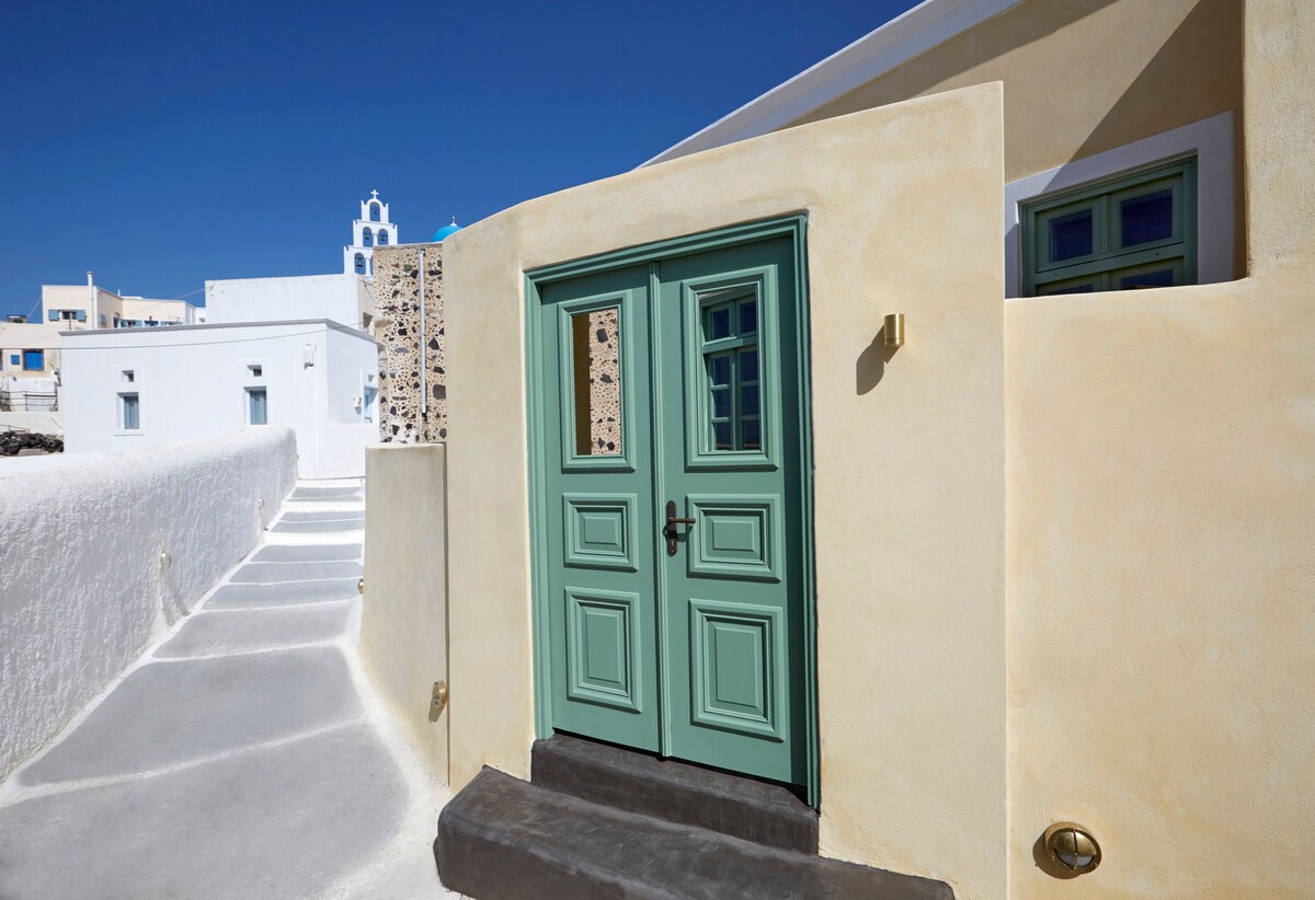 Yellow Orchid Cycladic House | Private Hot Tub