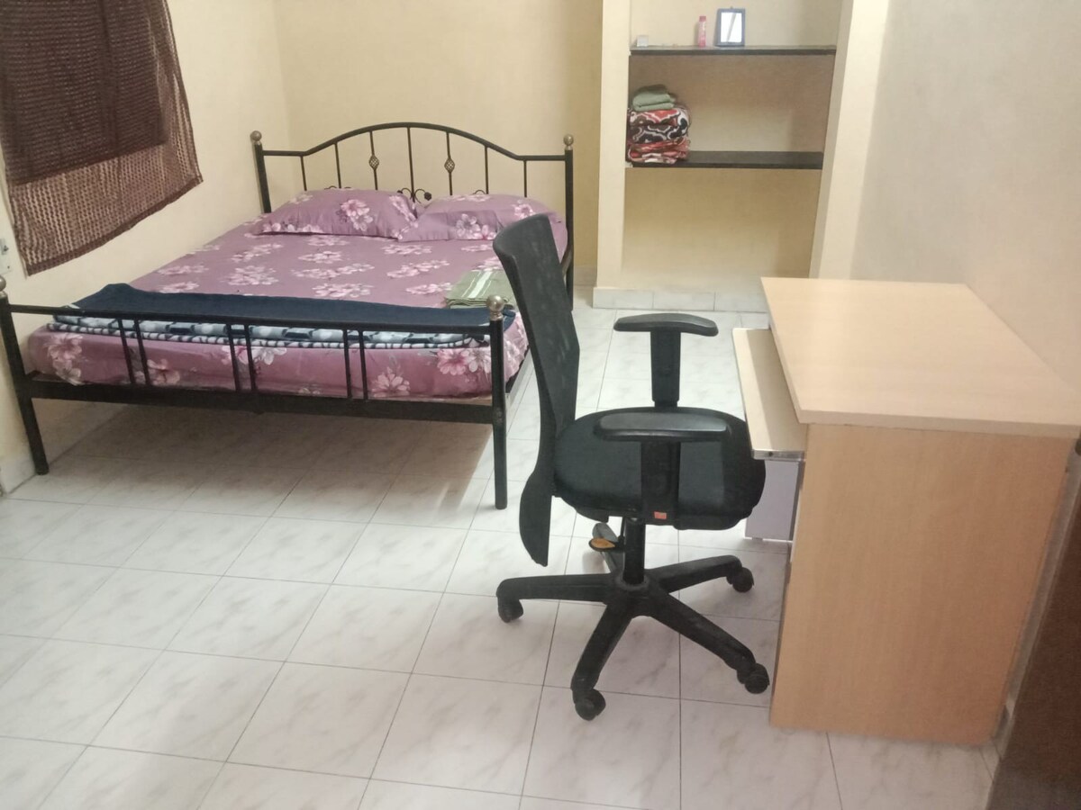 green homes-comfort stay/AC room