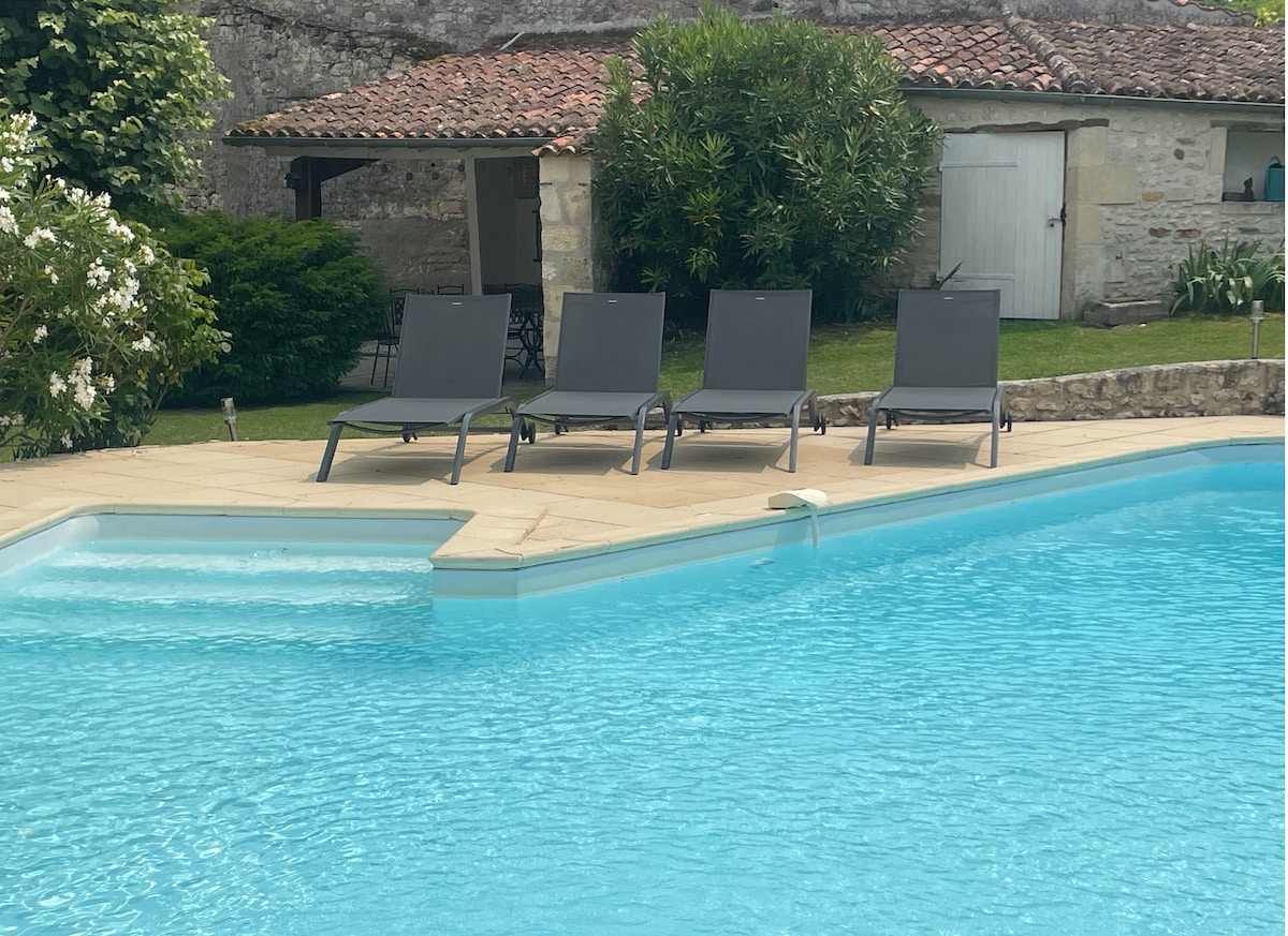 Maison, Piscine, jardin, 3 ch, plancha, parking,5*