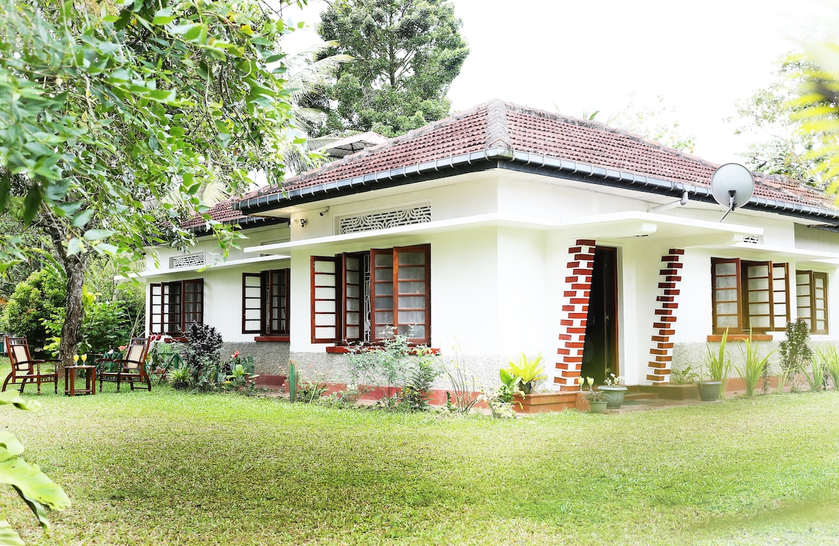 Lion Shade Homestay Katugastota - Entire House