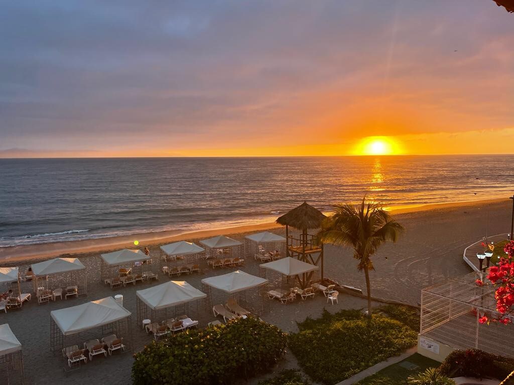 Velas Vallarta 3 Bed & 3 Bath Beachfront Condo