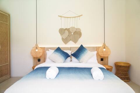 Nusa Dua Suite Villa Ambience