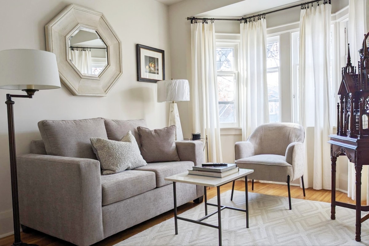 Oakhouse Suite, Stylish 2 Bdrm, Bloor West Village