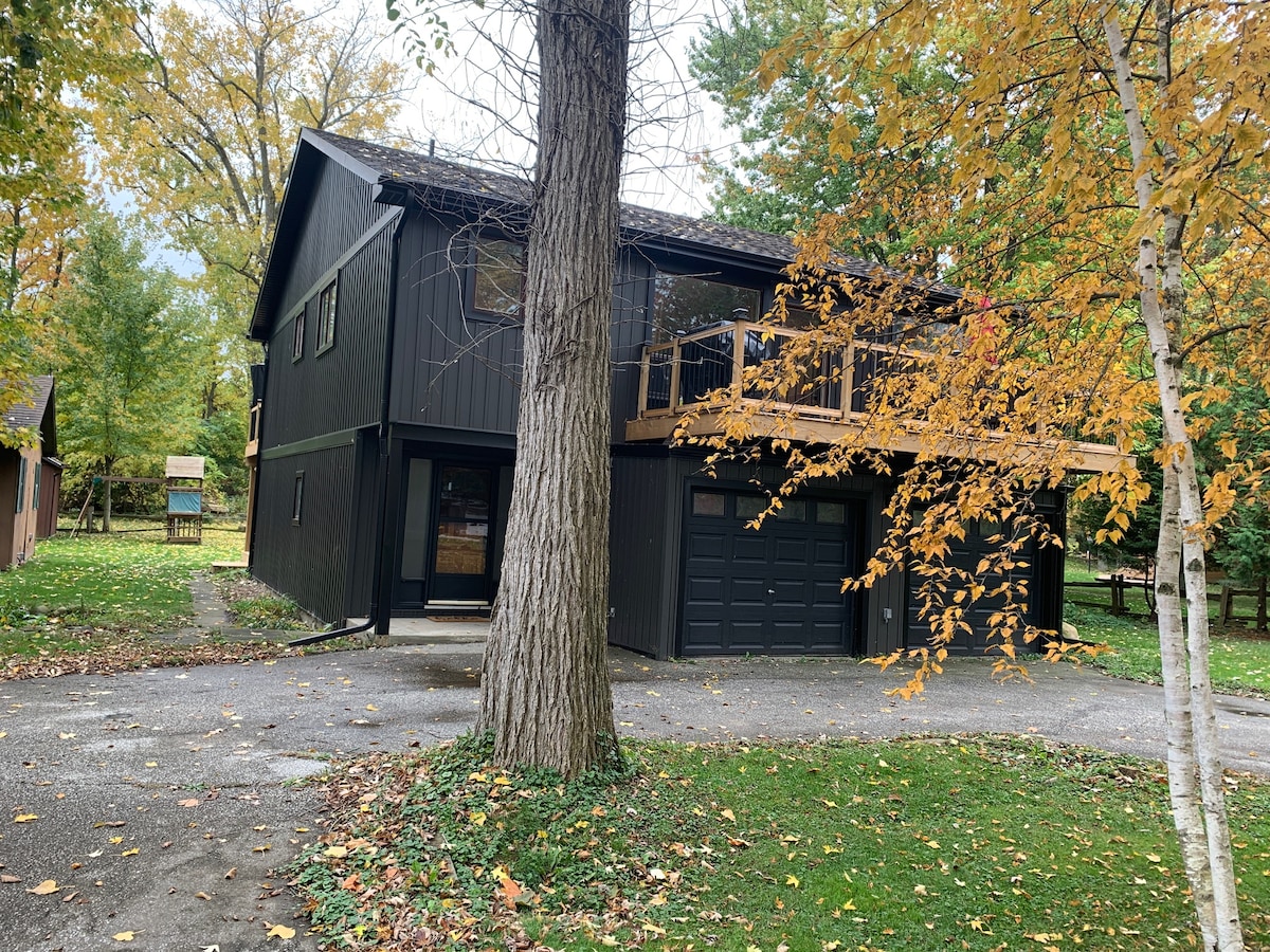 Grand Bend Riverfront Cottage