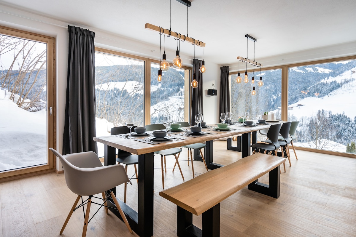 Wanderfalk Lodge - Luxe family chalet