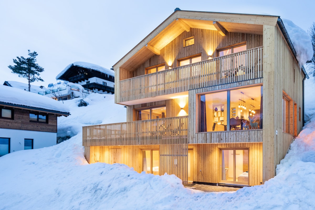 Wanderfalk Lodge - Luxe family chalet