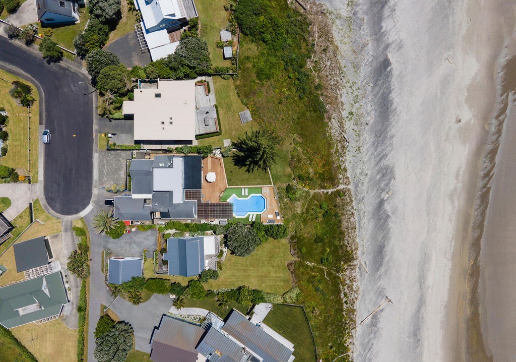 The West Residence, Waihi Beach