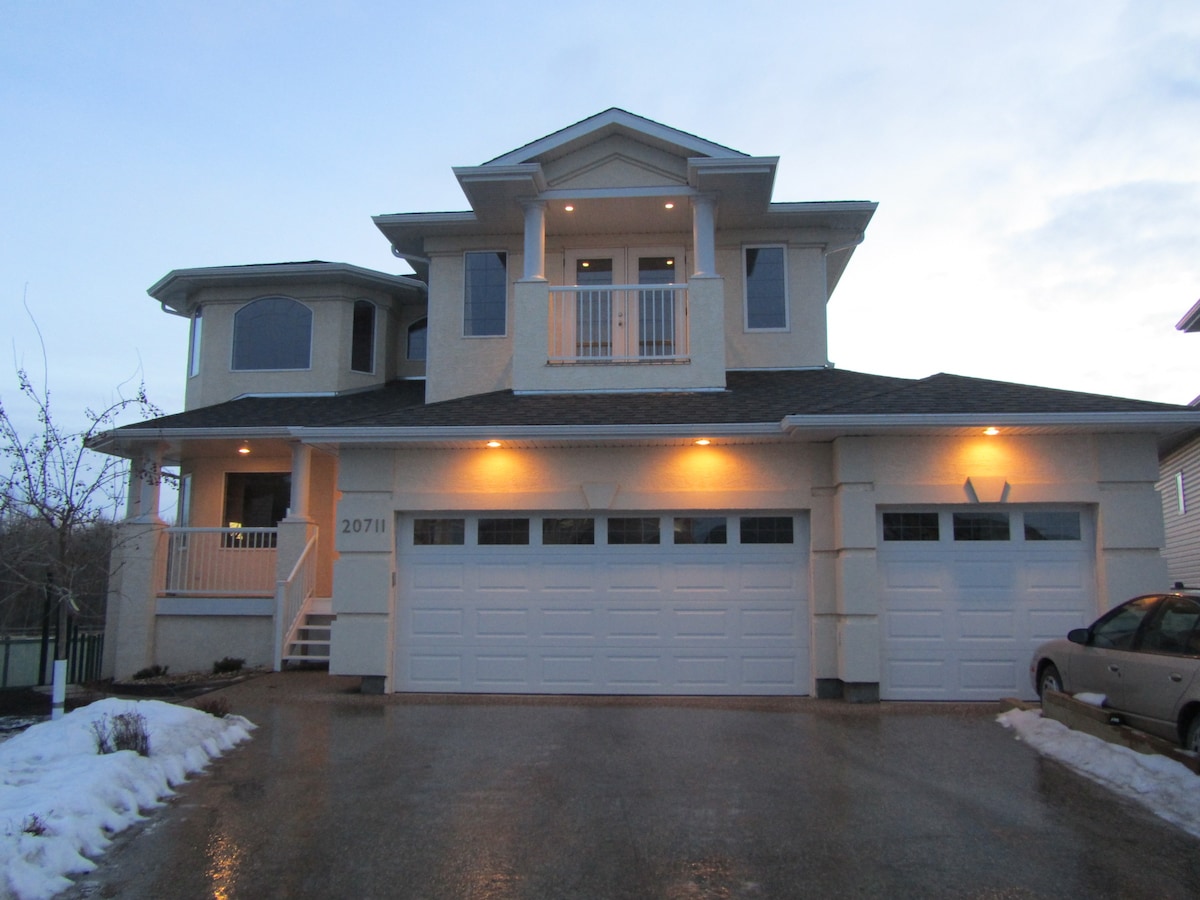 Million Dollar Golf Course Home by Henday/Whitemud