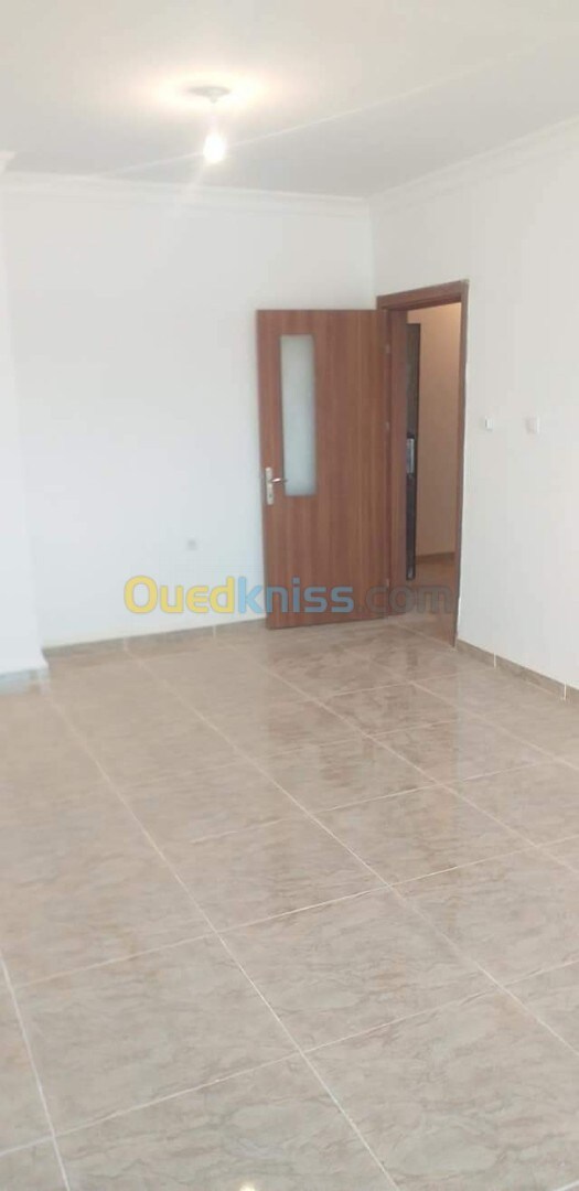 Un appartement F4 à Ouled Fayet.