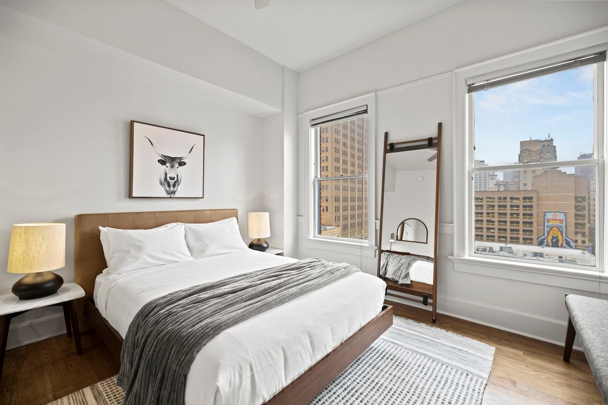 Prem 2 BD Apt | The Maverick, Powered by Placemakr