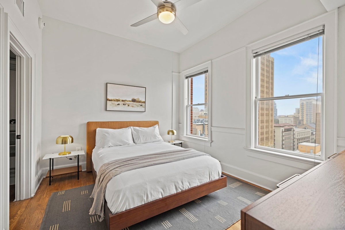 Prem 2 BD Apt | The Maverick, Powered by Placemakr