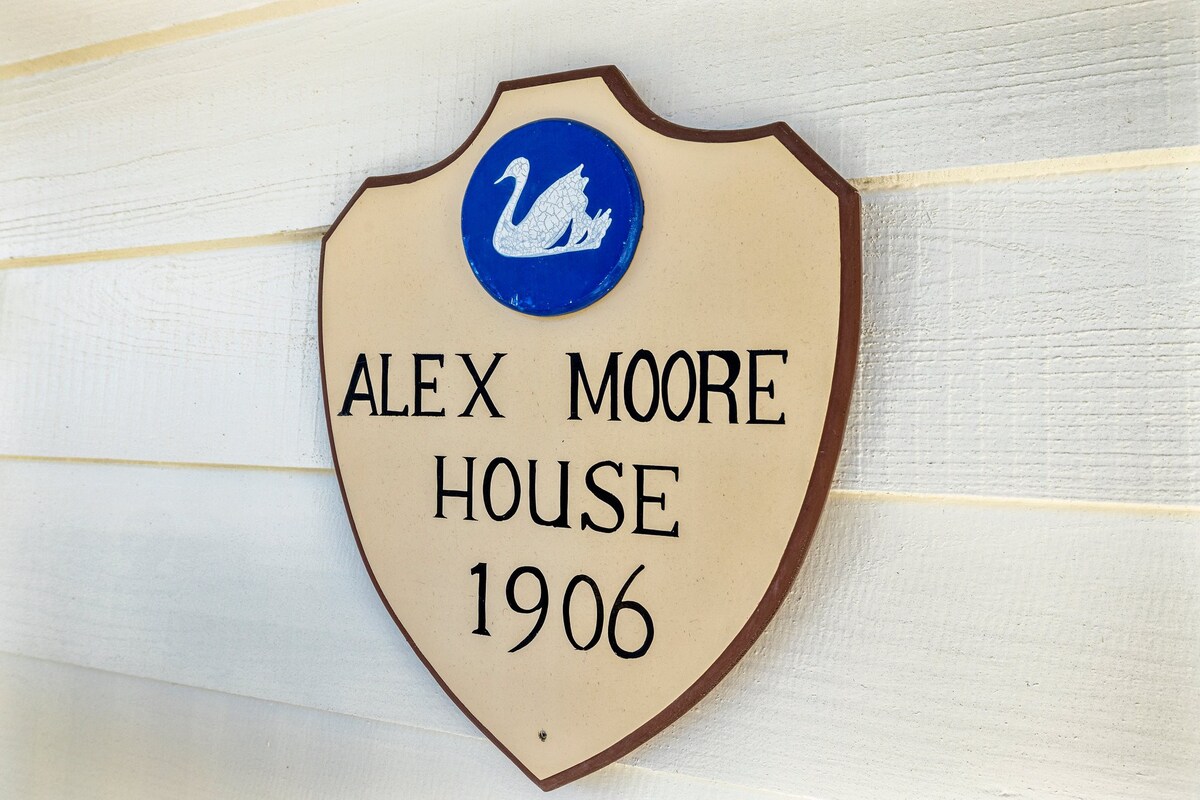 Alex Moore House (est. 1906) w/free beach parking