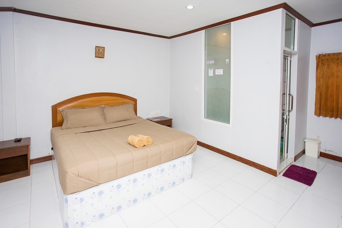 甲米米度假村（ M .P Resort Krabi ）的温馨舒适客房