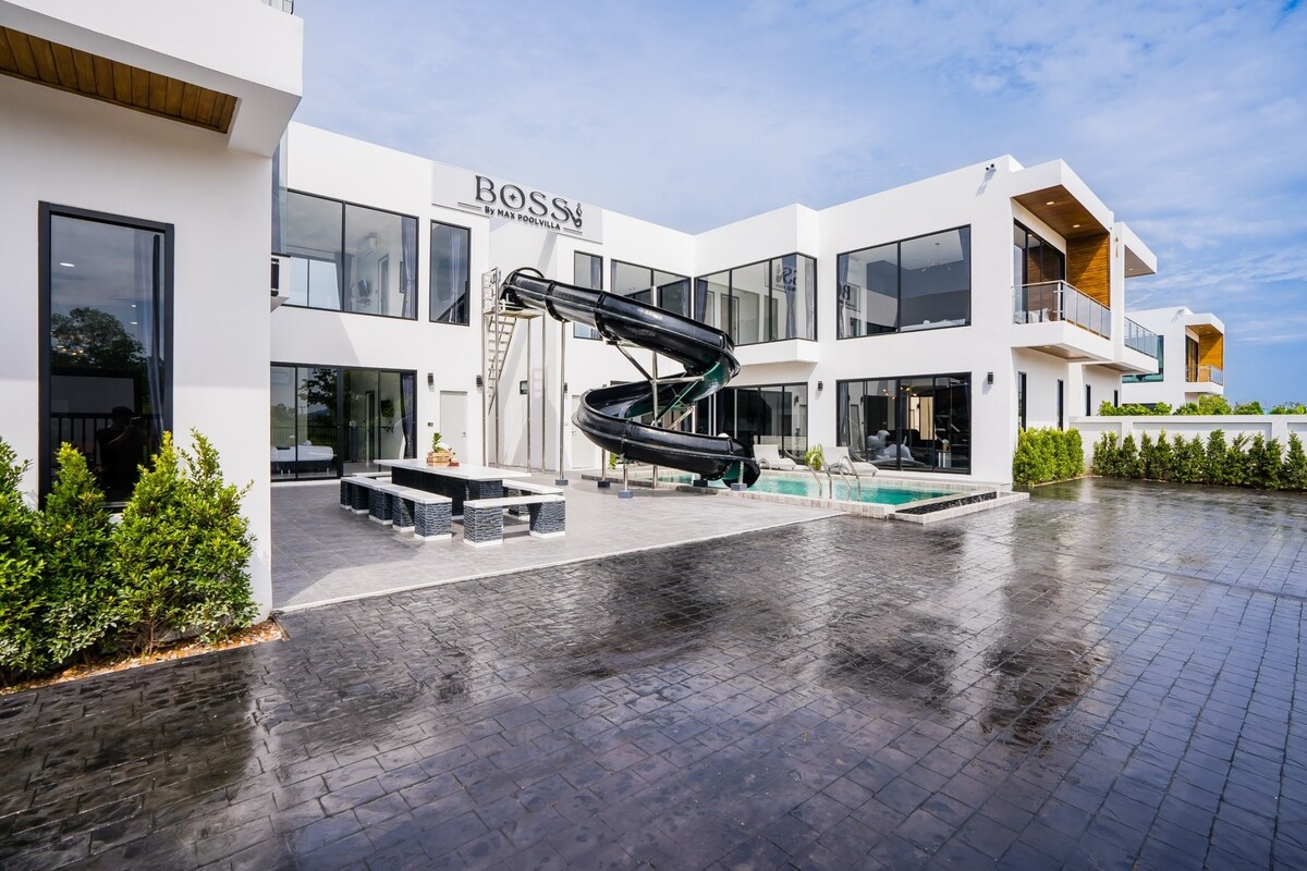 Boss Pool Villa