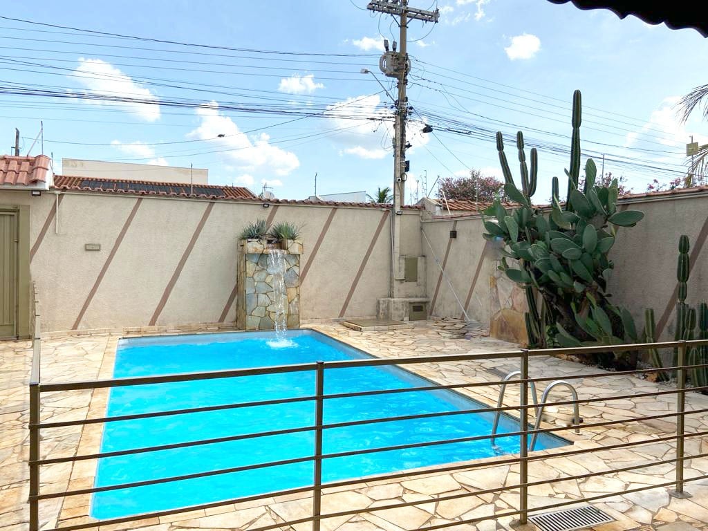 Casa familiar com piscina Portinari