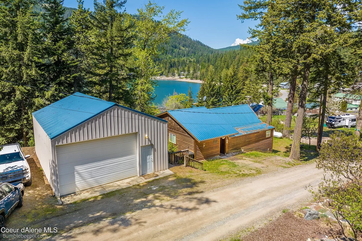 Garfield Bay Cabin w/ Lake Views of Pend Oreille