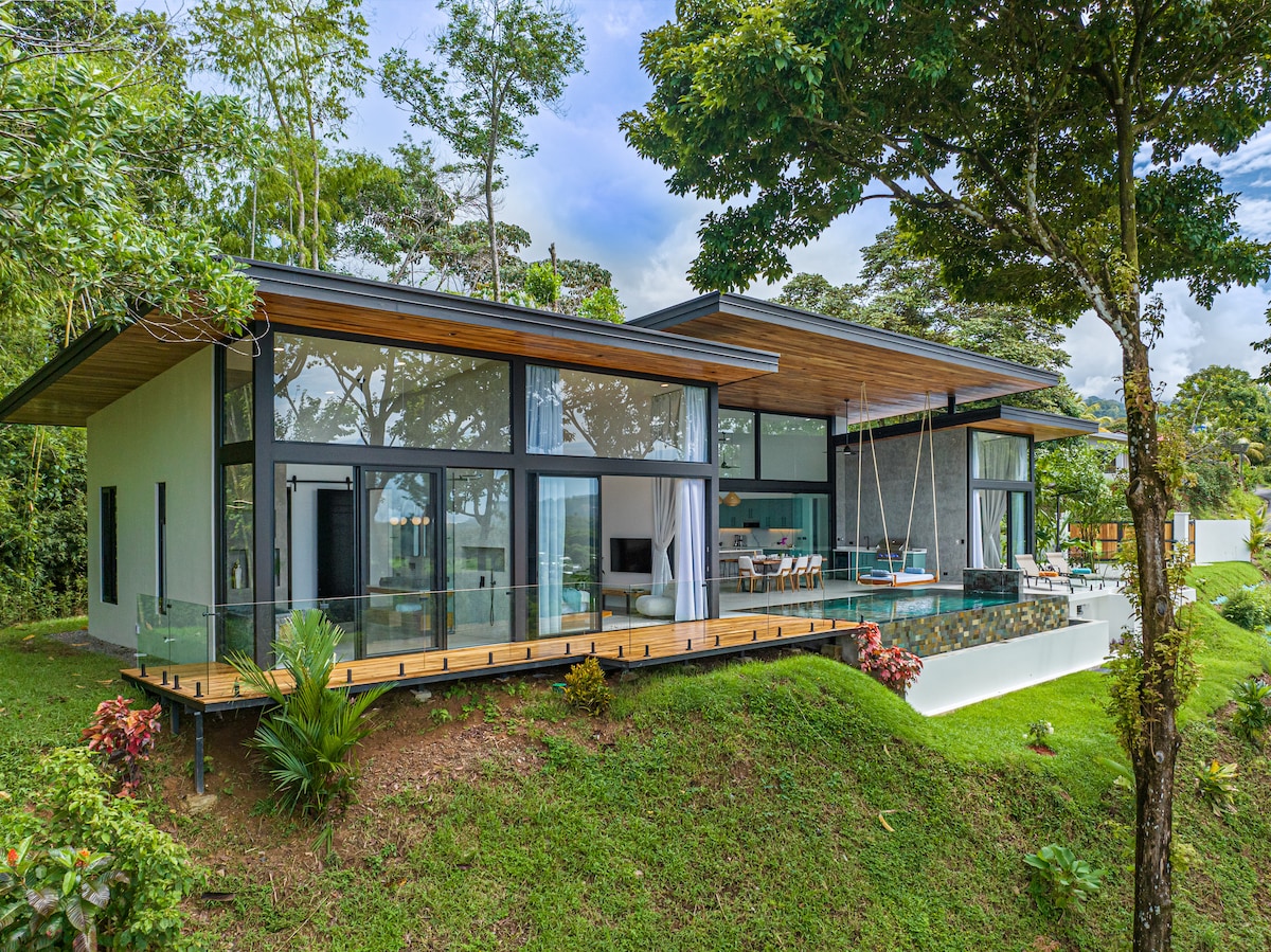 Costa Rican Modern Luxury - Casa Bella Mia