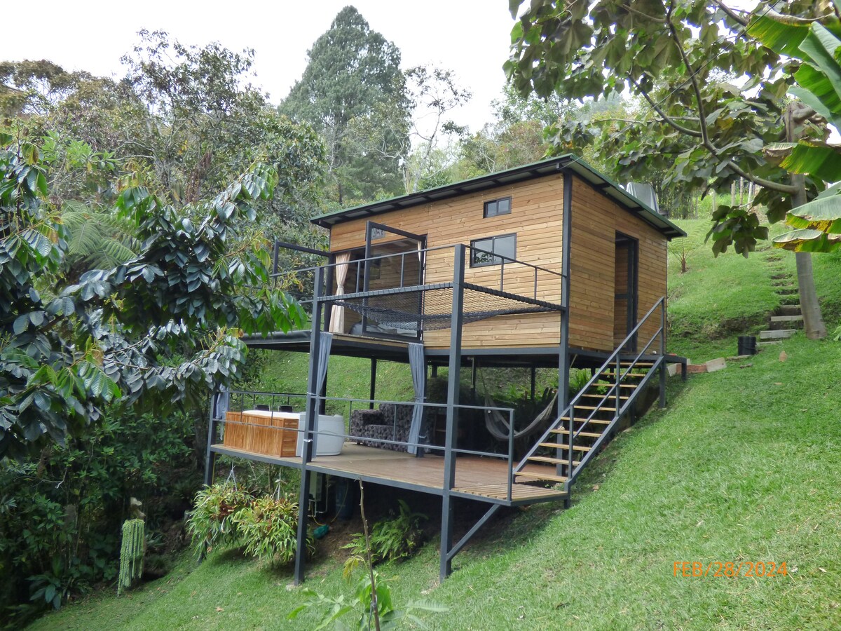 Cabaña entre El Peñol y Guatapé