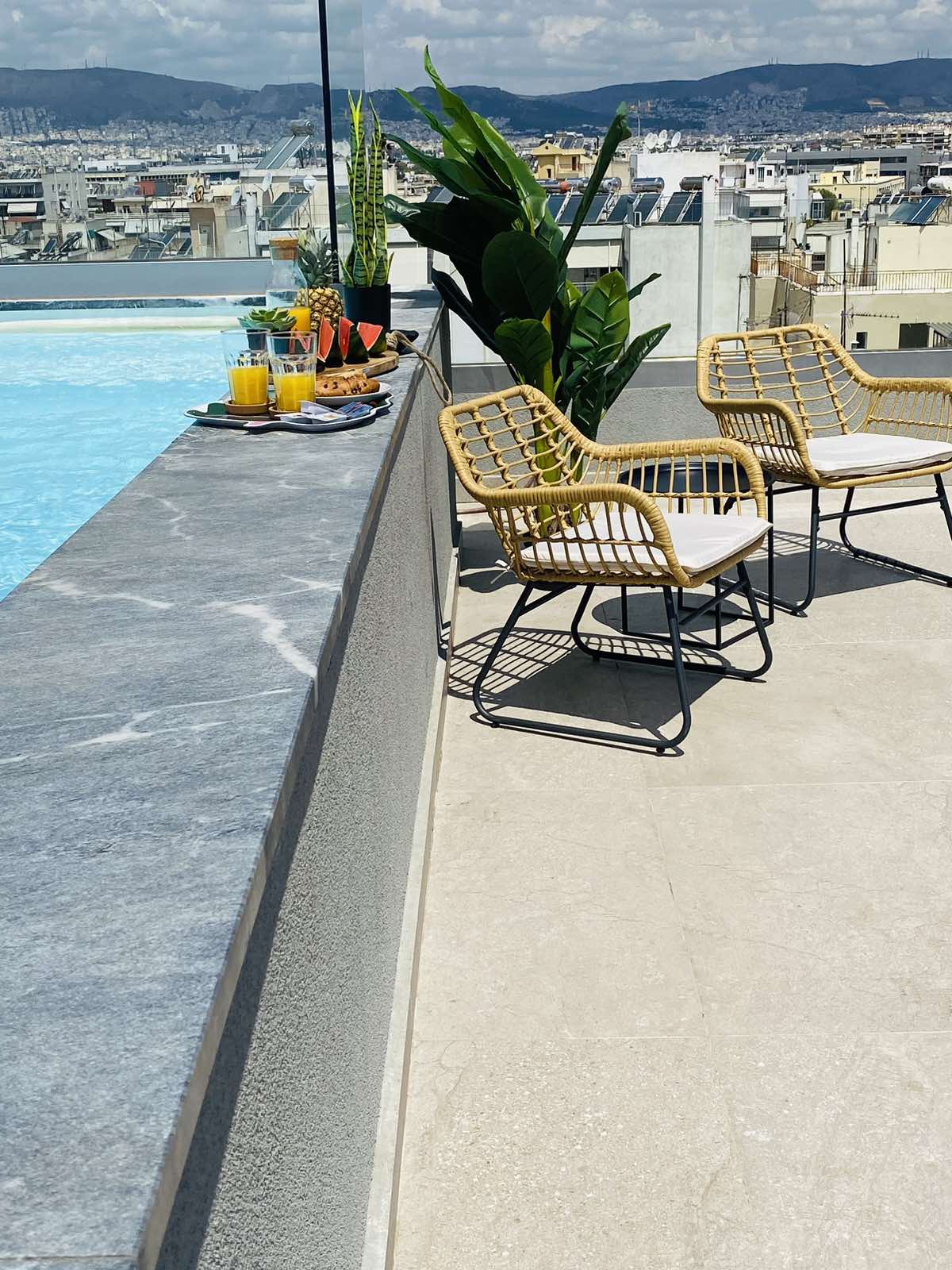 New 2BD Aprt with Rooftop Pool and Private Parking