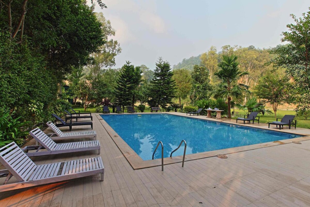5BR Luxe Cottage on the River w Pool - Jim Corbett
