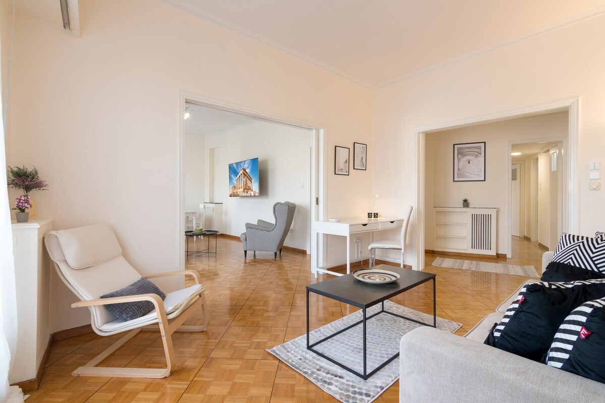 Phaedrus Living: City Center Flat Michalakopoulou