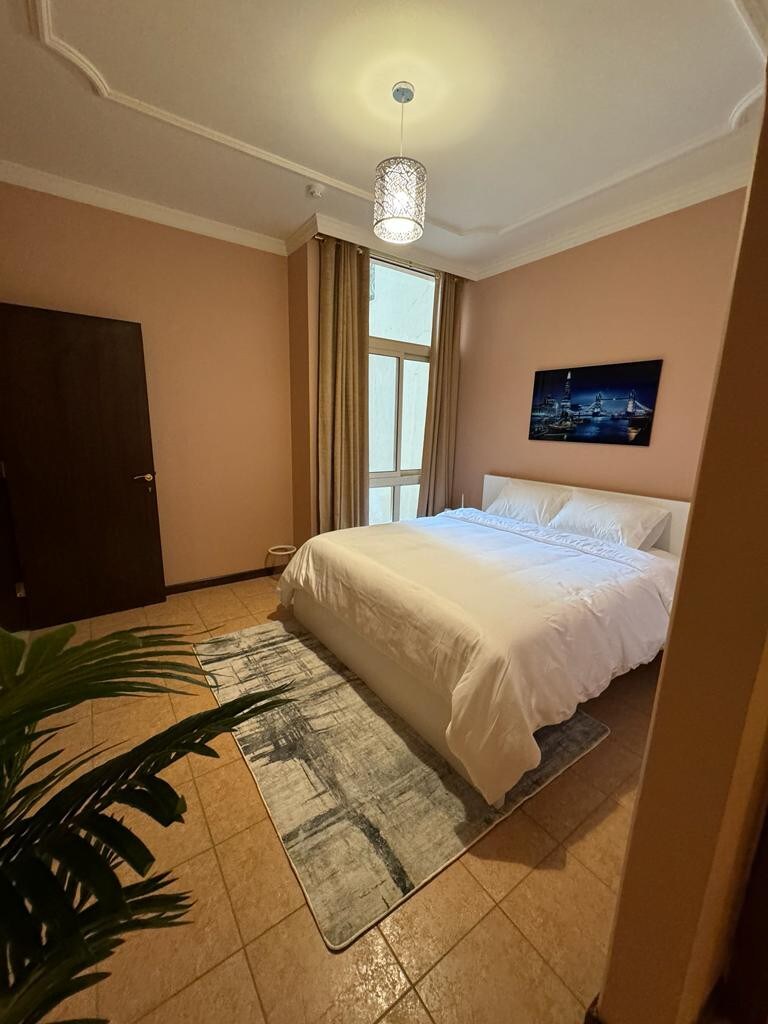 Luxurious Hilltop Apt 9 minutes from AlHaram