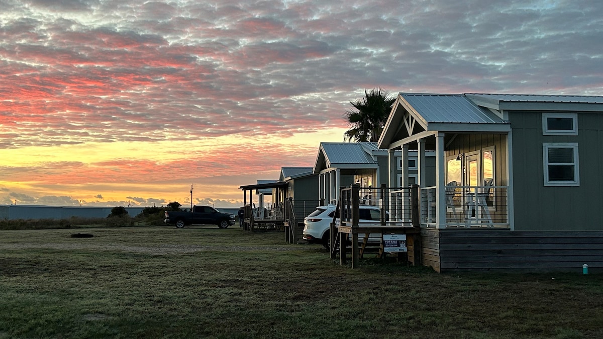 The Ibis 1 BR 1 BA at Goose Island Flats