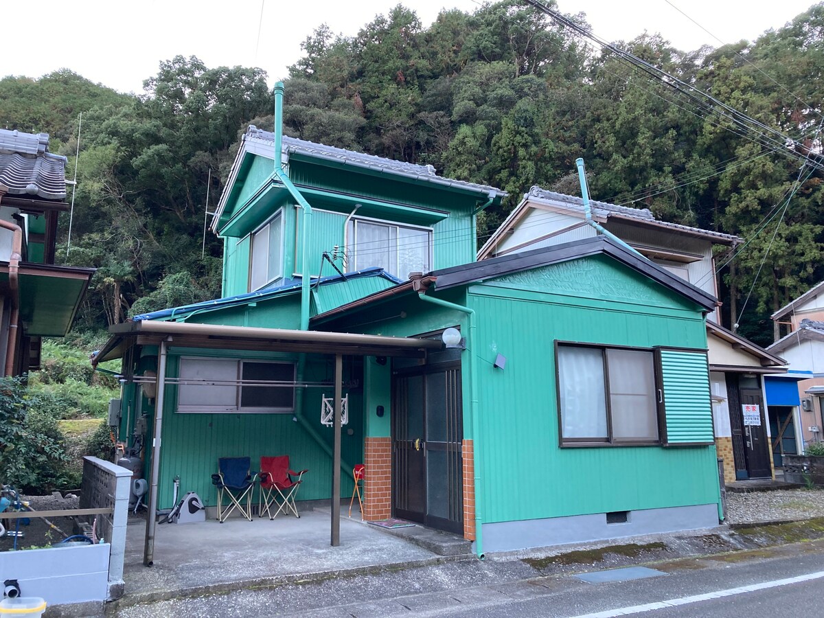 [过夜，自炊]距离Hakang Rock约10分钟！古座川のほとりで静かに過ごす設備充実の古民家一棟貸切の宿