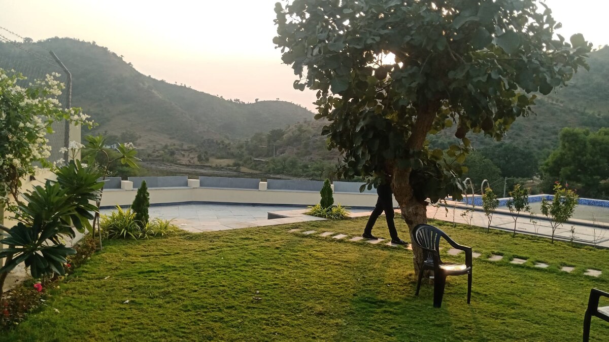 Lake Side Villa, Moriyon Ki Kariyan, Udaipur, Raj.