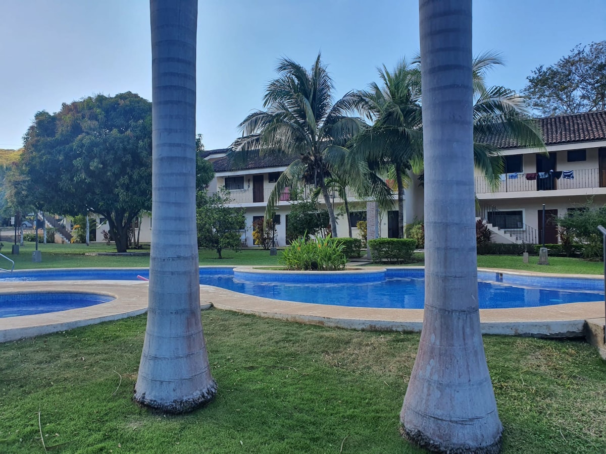 3人公寓，泳池距离Playas del Coco仅7分钟车程。