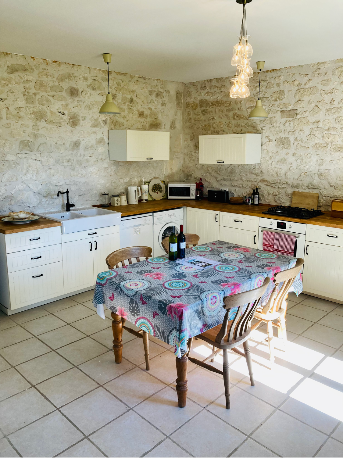 A relaxing haven amidst the Dordogne vines!