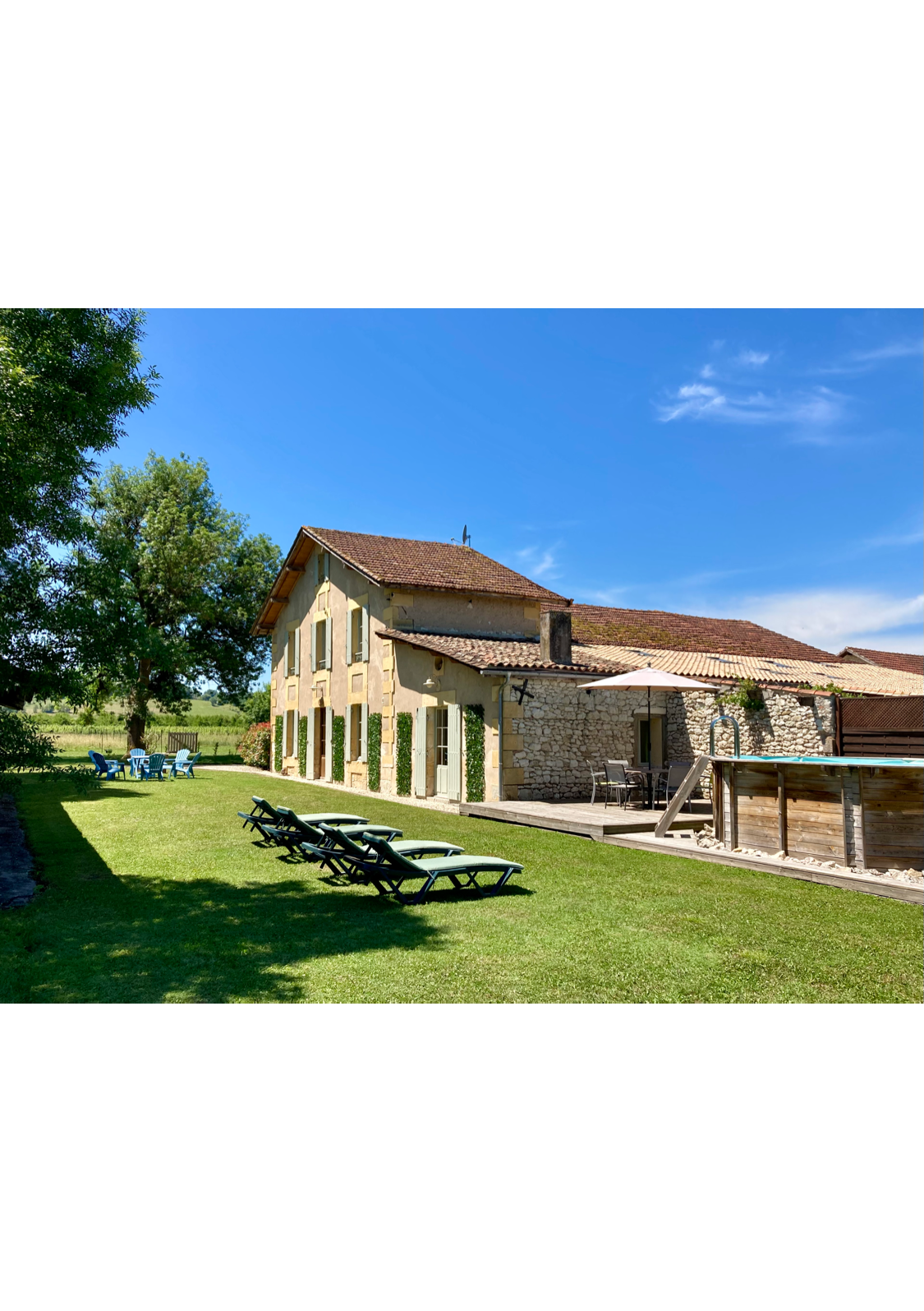 A relaxing haven amidst the Dordogne vines!