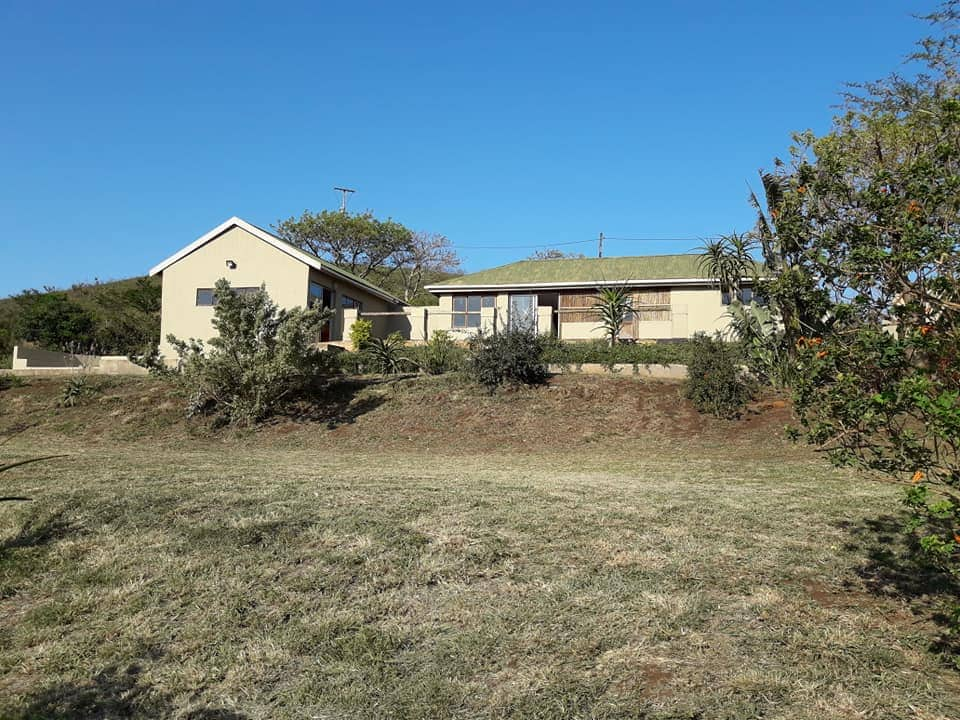 Hluhluwe Gate Safari Camp