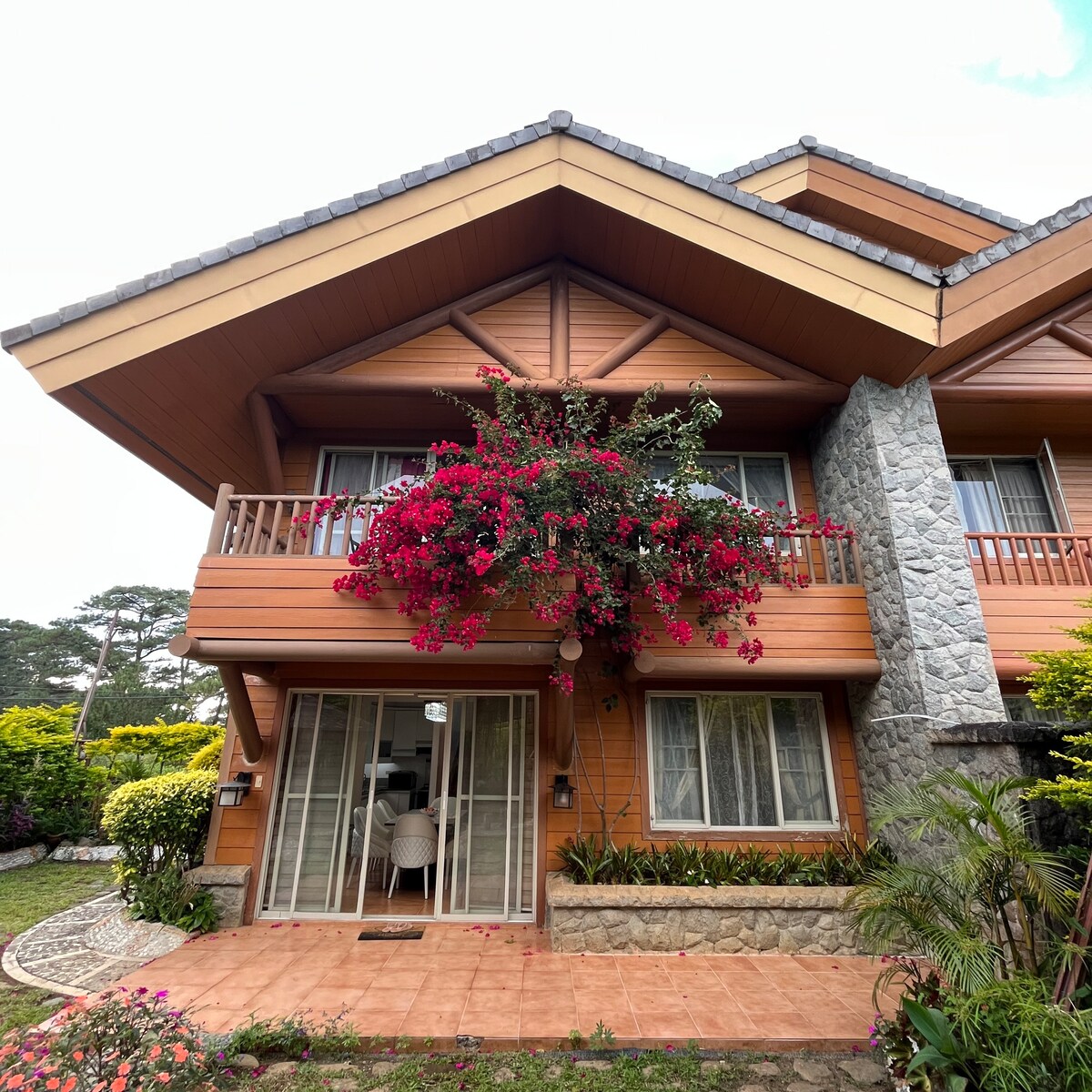 Camp John Hay Baguio Cabin 1B